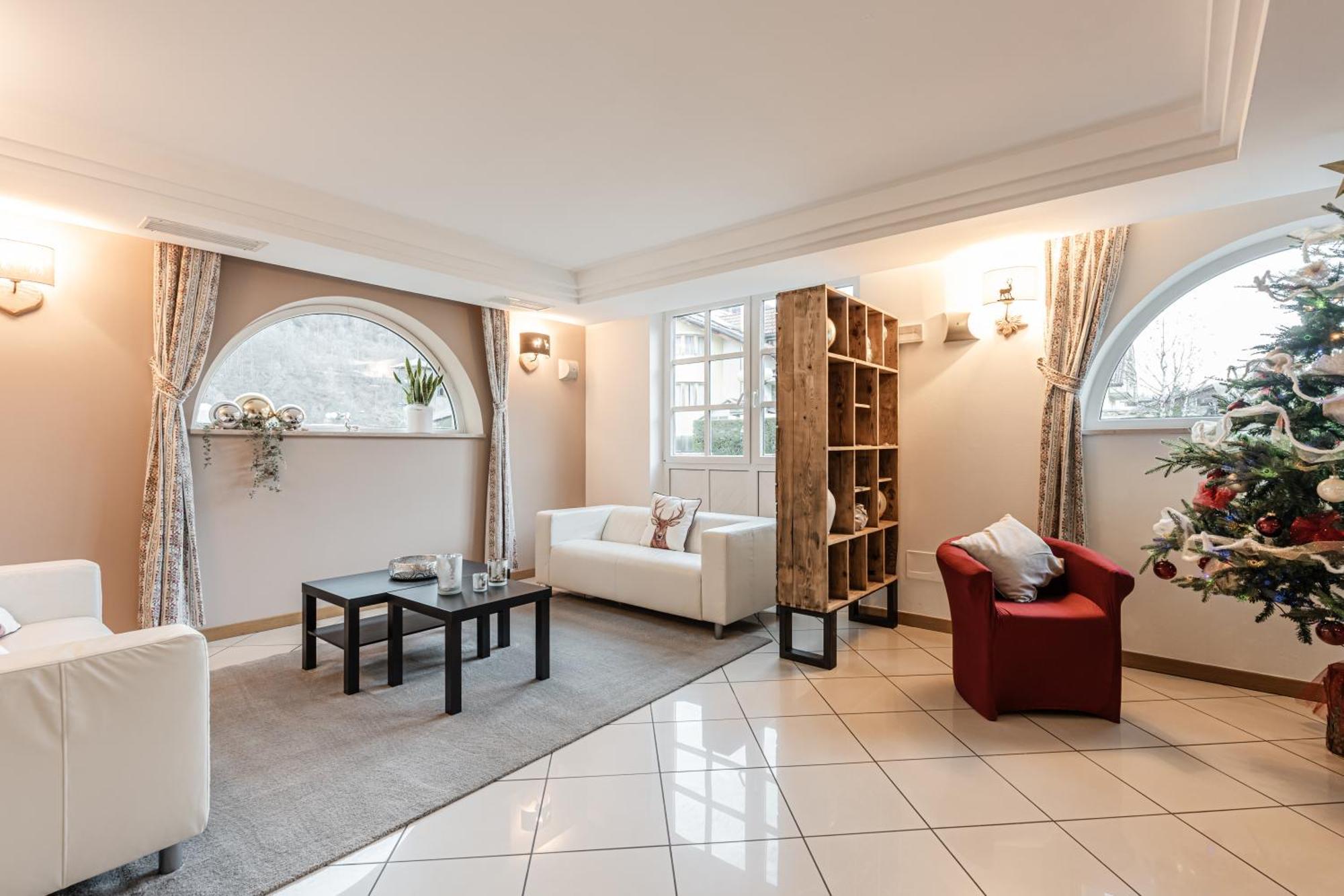 דימארו Hotel Garni Meledrio מראה חיצוני תמונה