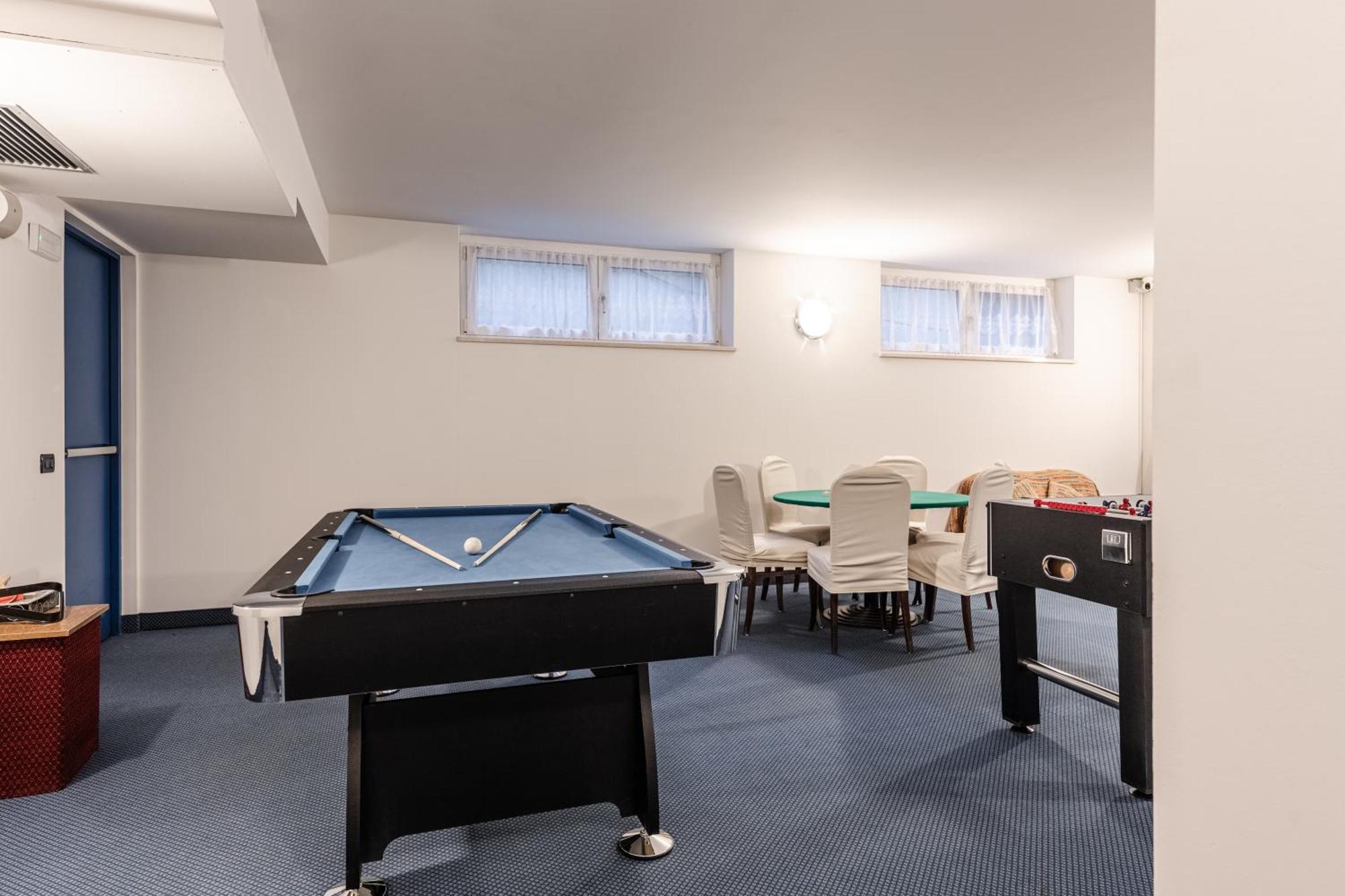 דימארו Hotel Garni Meledrio מראה חיצוני תמונה
