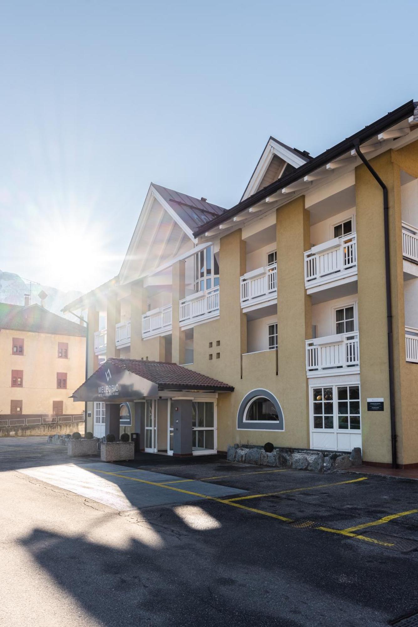 דימארו Hotel Garni Meledrio מראה חיצוני תמונה