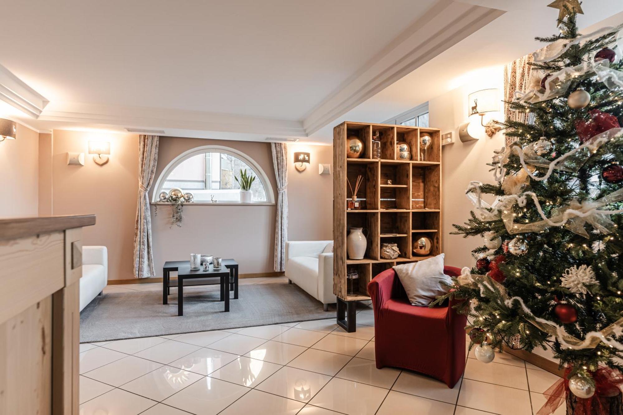 דימארו Hotel Garni Meledrio מראה חיצוני תמונה