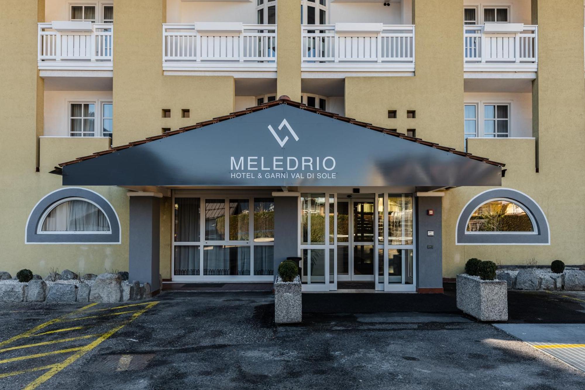 דימארו Hotel Garni Meledrio מראה חיצוני תמונה