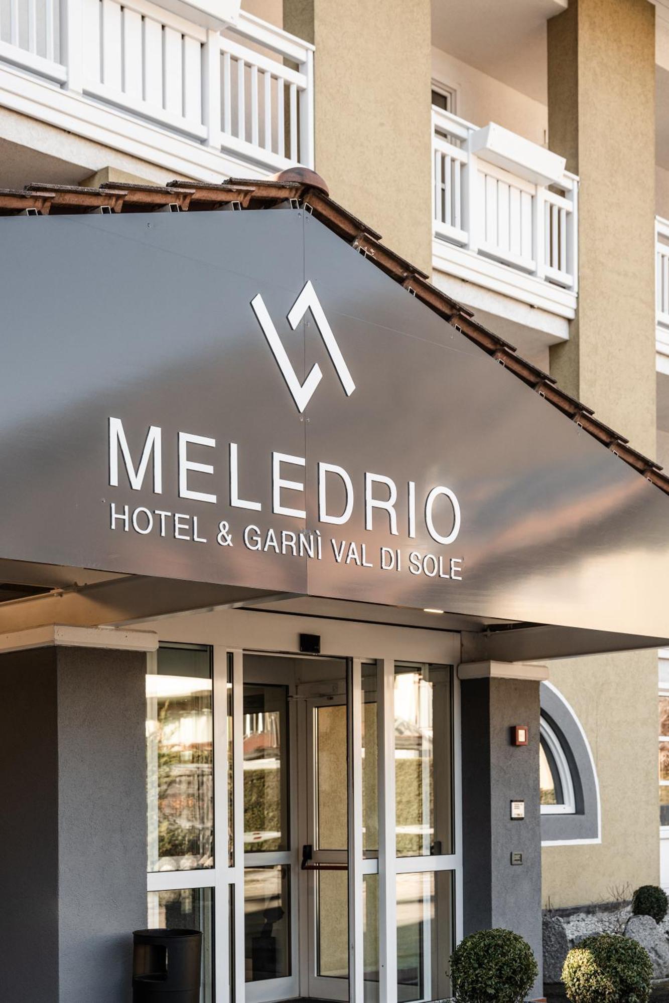 דימארו Hotel Garni Meledrio מראה חיצוני תמונה