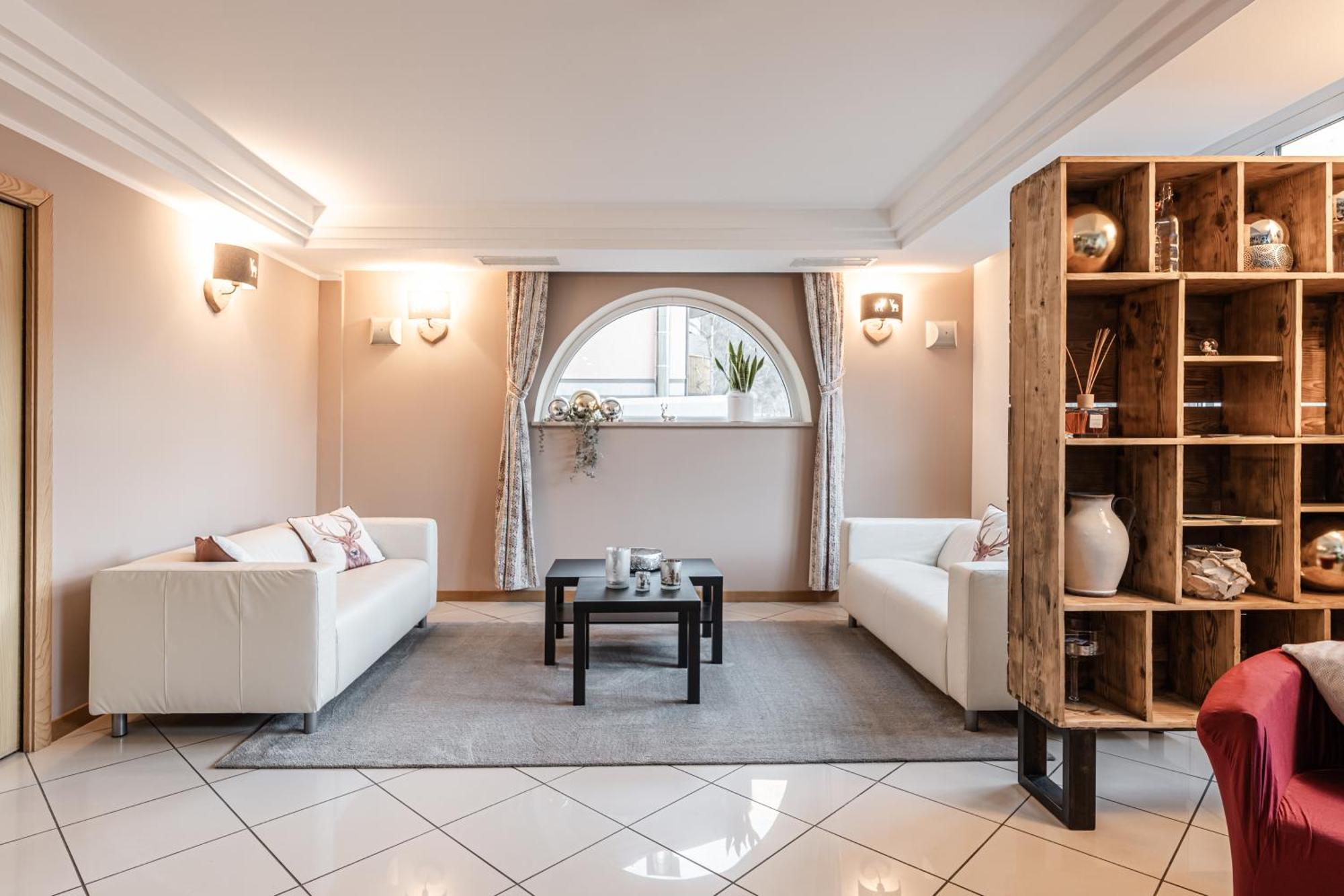 דימארו Hotel Garni Meledrio מראה חיצוני תמונה